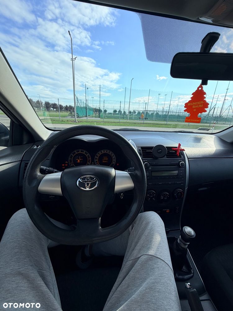 Toyota Corolla 1.6 Premium - 23