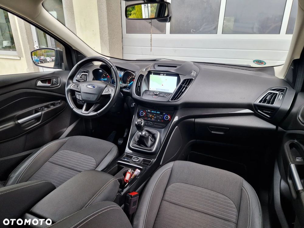 Ford Kuga 2.0 TDCi 4x4 Titanium - 34