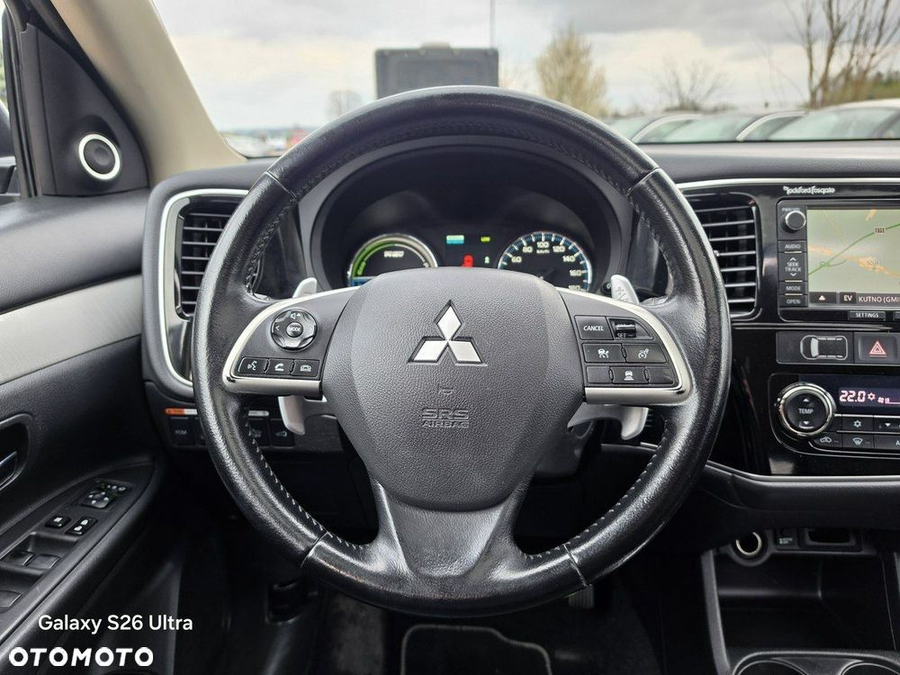 Mitsubishi Outlander - 40