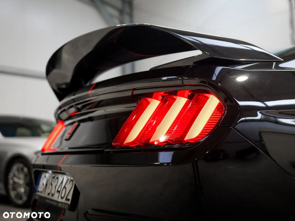 Ford Mustang - 8