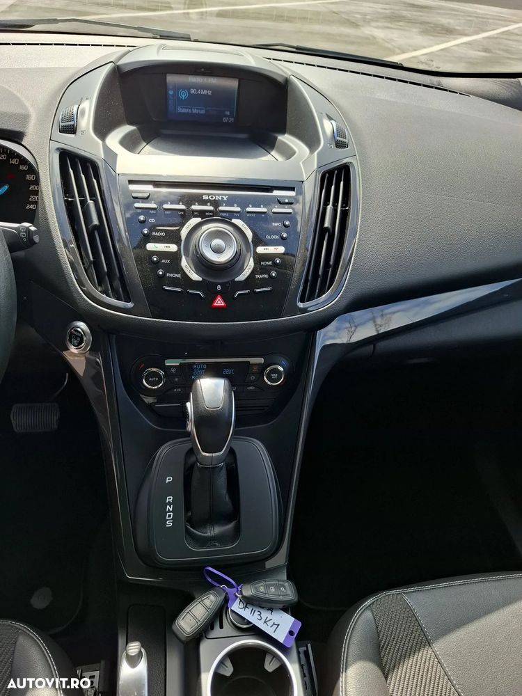 Ford Kuga 2.0 TDCi 4x4 Aut. Titanium - 12