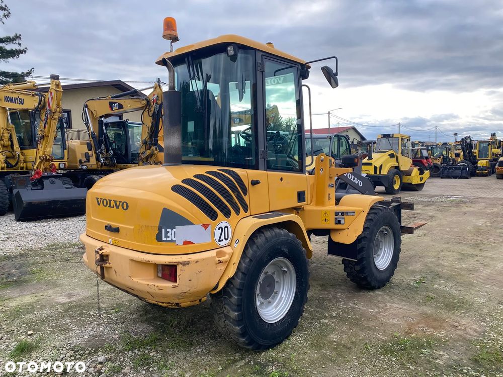 Volvo L30B PRO, 2013 ROK, 6600 MTH, ŁYŻKA OTWIERANA + WIDŁY, z NIEMIEC, SUPER STAN, - 3