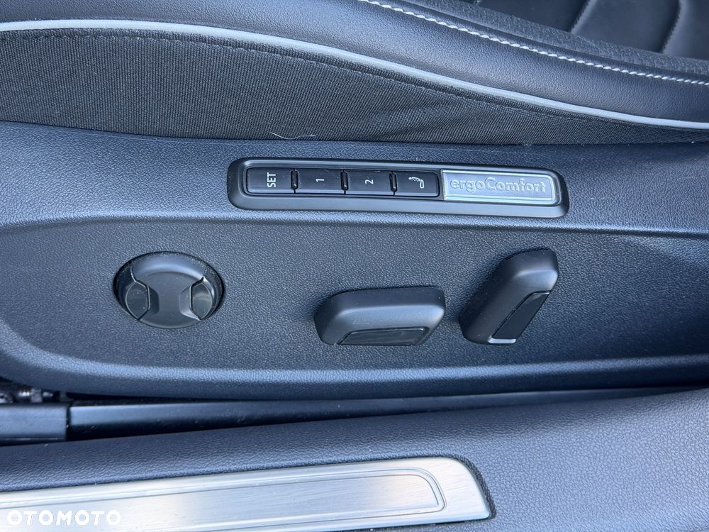 Volkswagen Arteon 2.0 TDI SCR 4Motion DSG R-Line - 18