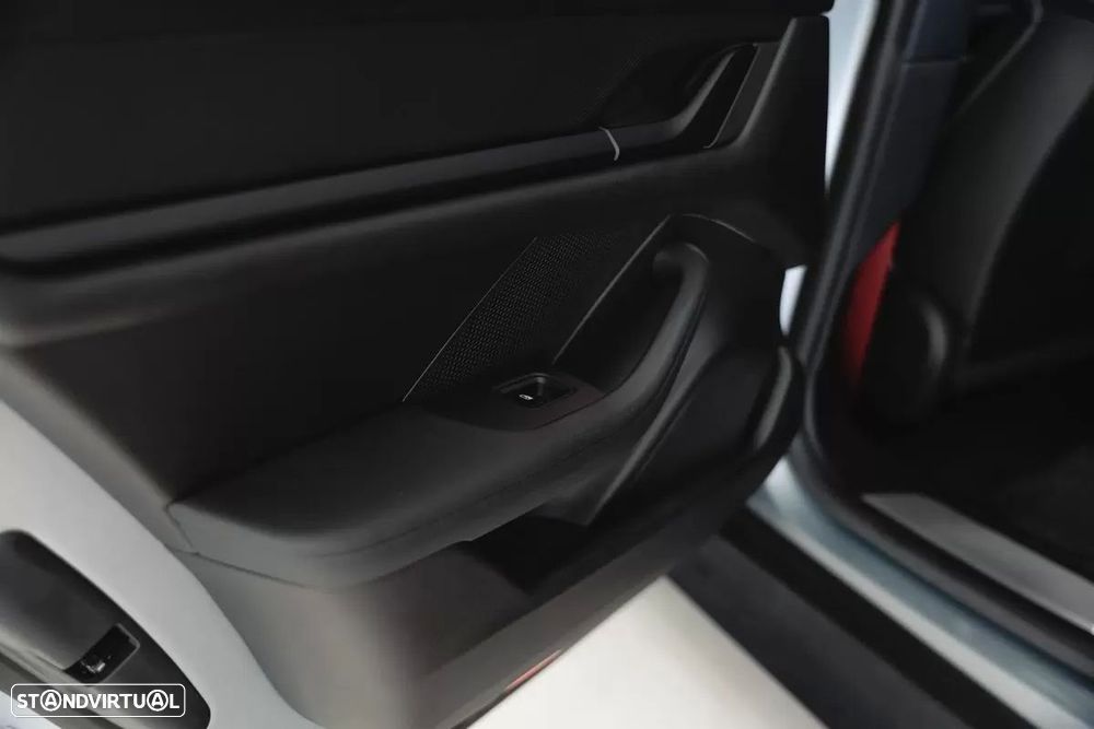 Porsche Taycan Sport Turismo 4S - 43