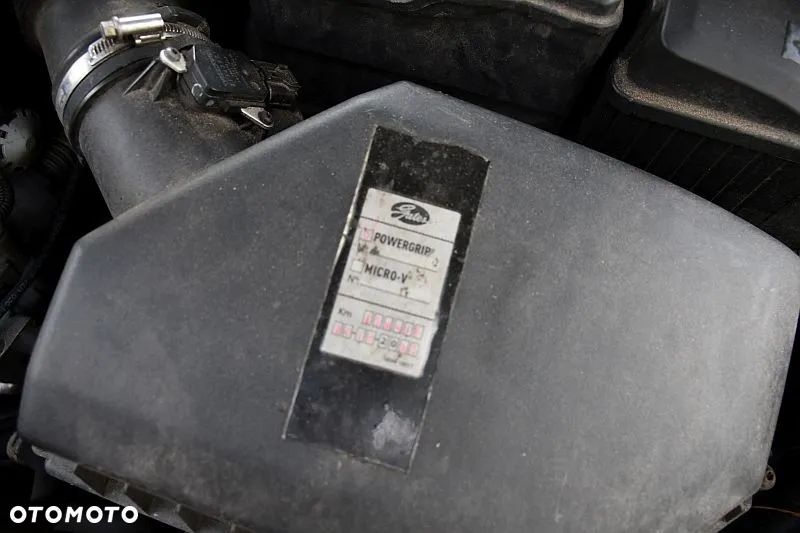 Volvo V60 D3 R-Design - 35