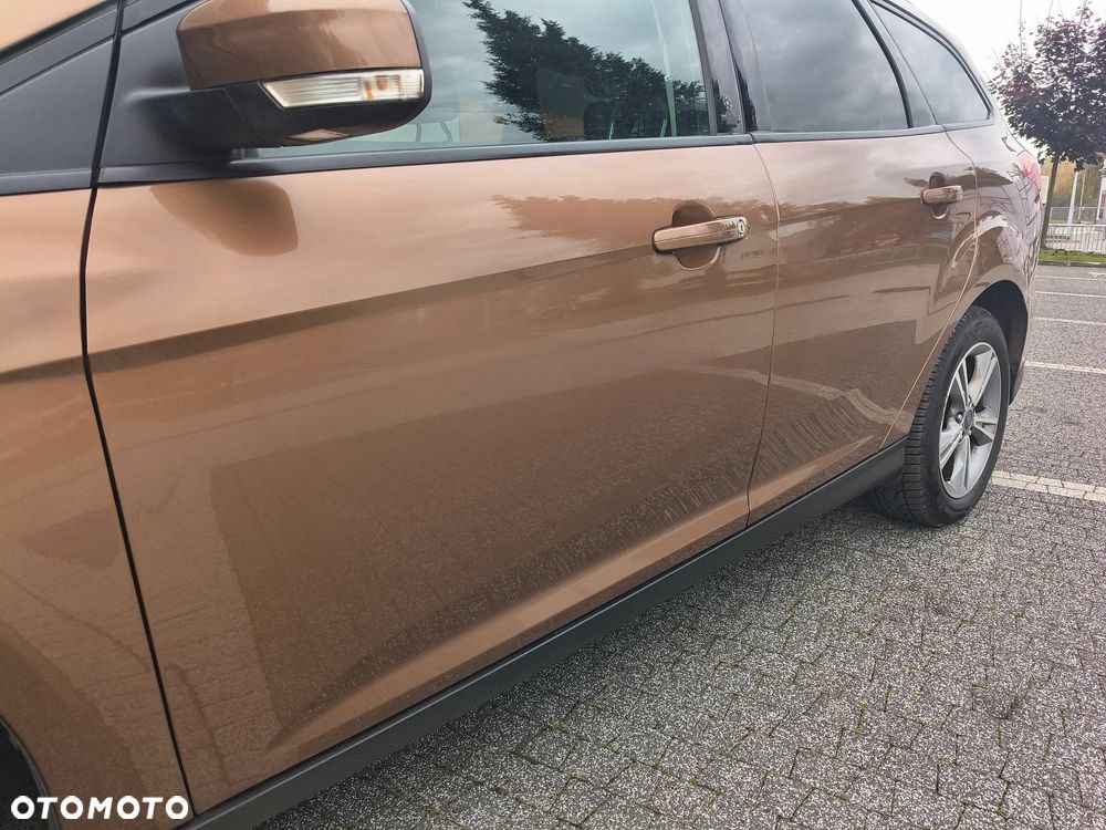 Ford Focus 1.6 TDCi DPF Champions Edition - 34