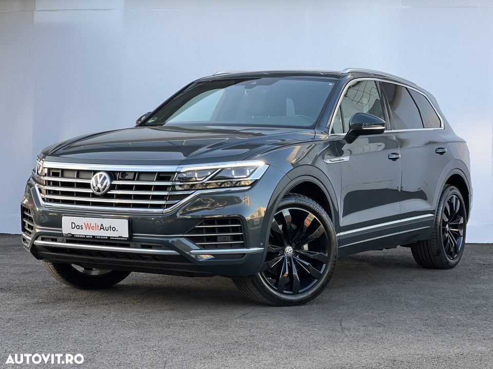 Volkswagen Touareg - 1