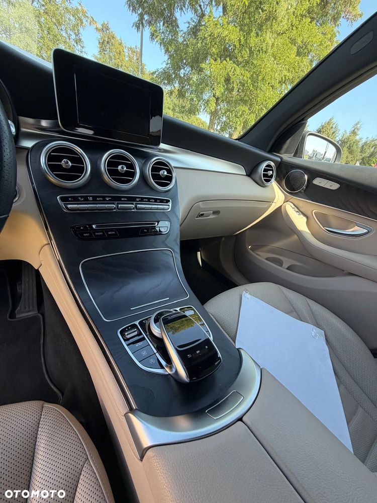 Mercedes-Benz GLC - 14