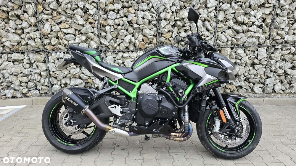 Kawasaki H2 - 9