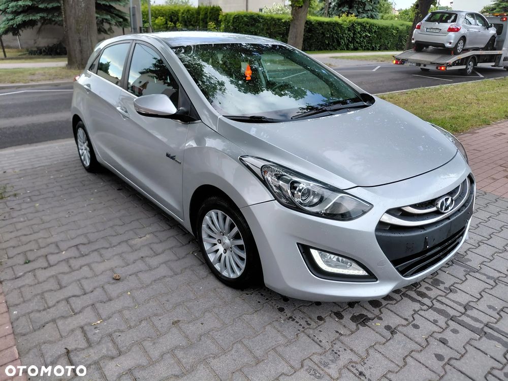 Hyundai i30 blue 1.6 CRDi Classic - 8