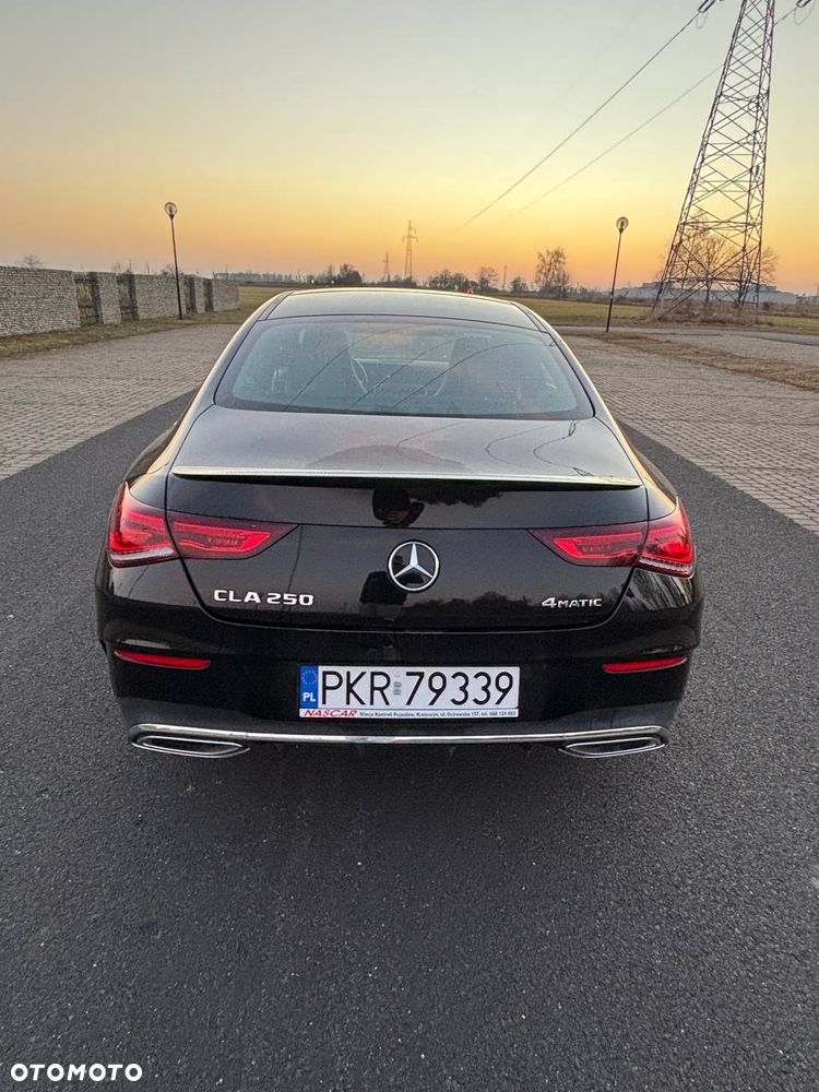 Mercedes-Benz CLA 250 4Matic 7G-DCT - 5