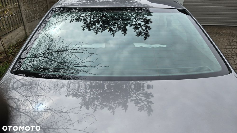 VW Passat B6 klapa tył tylna LA7T sedan - 2