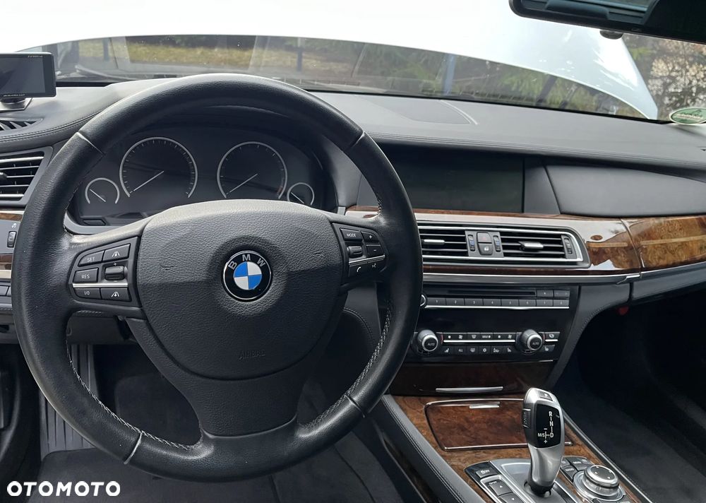 BMW Seria 7 760Li - 12