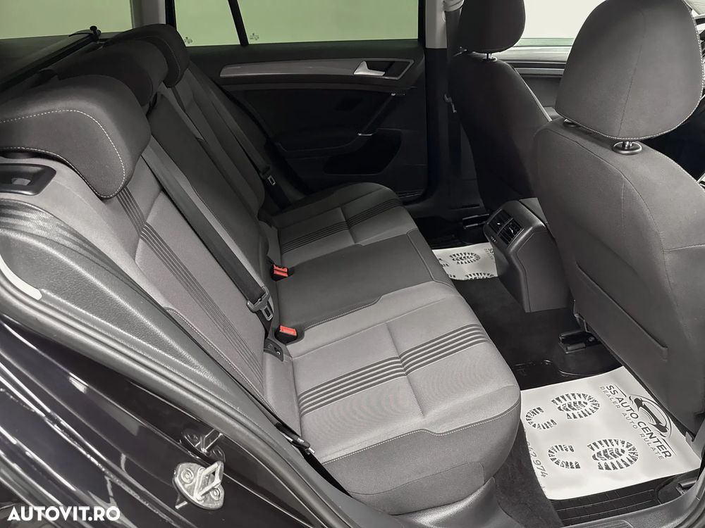 Volkswagen Golf 1.6 TDI BlueMotion Technology Allstar - 16