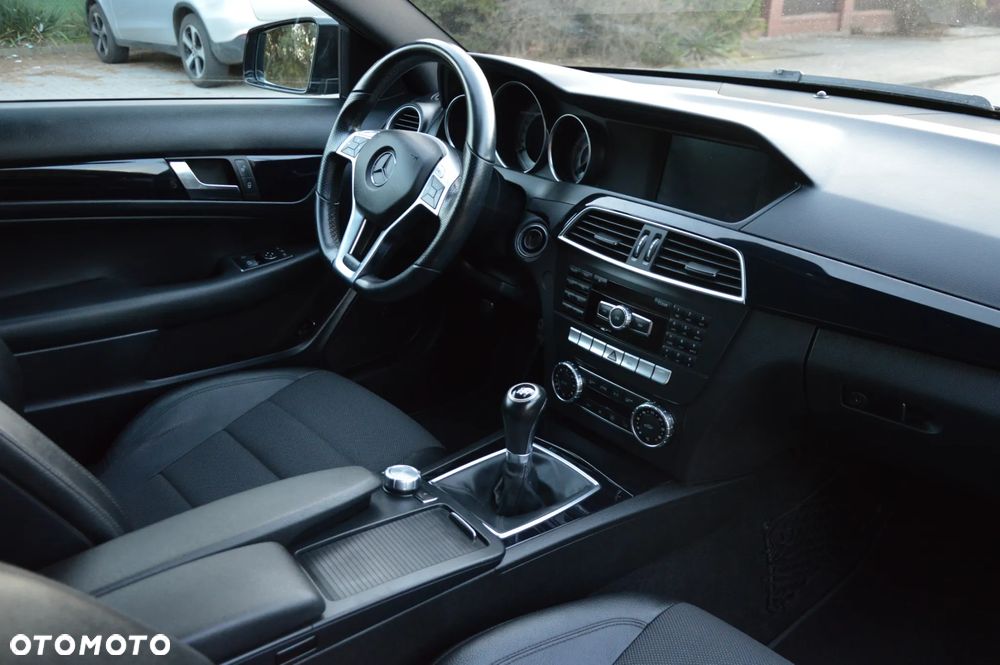 Mercedes-Benz Klasa C 180 BlueEFFICIENCY - 18