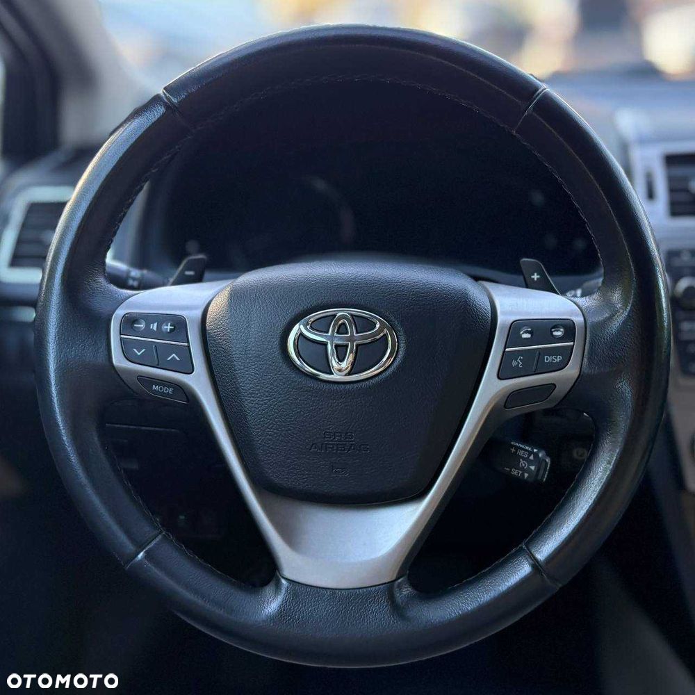 Toyota Avensis - 6