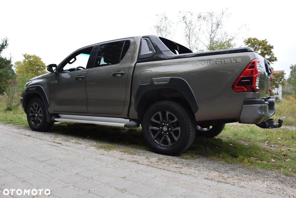 Toyota Hilux 2.8 D-4D Double Cab Invincible 4x4 - 36