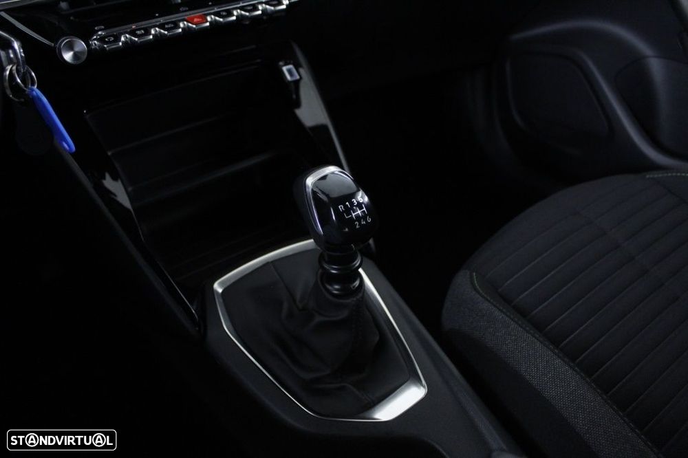 Peugeot 2008 1.2 PureTech Active - 31