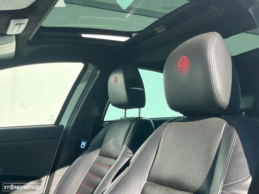 Alfa Romeo Giulietta 2.0 JTDM 16V Turismo - 6