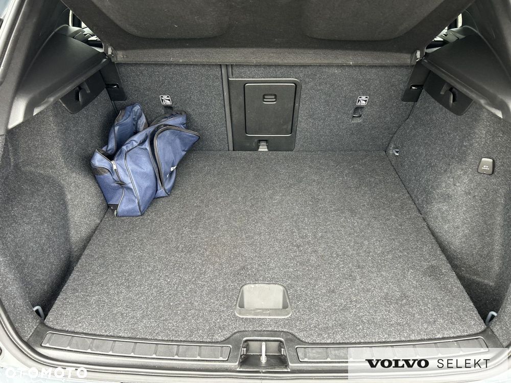 Volvo XC 40 - 22