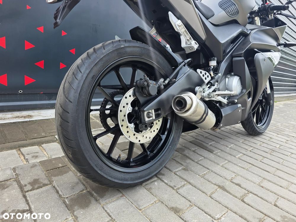 Yamaha YZF - 16
