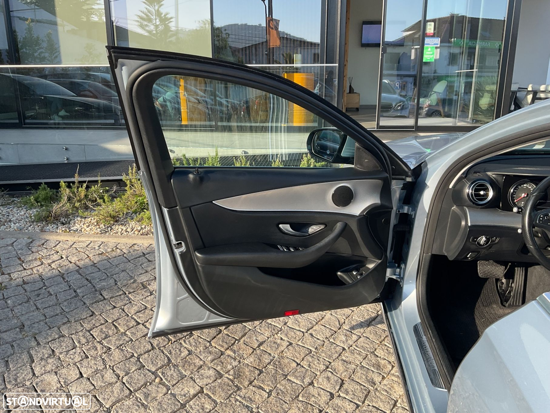 Mercedes-Benz E 220 BlueTEC Avantgarde Auto. - 21