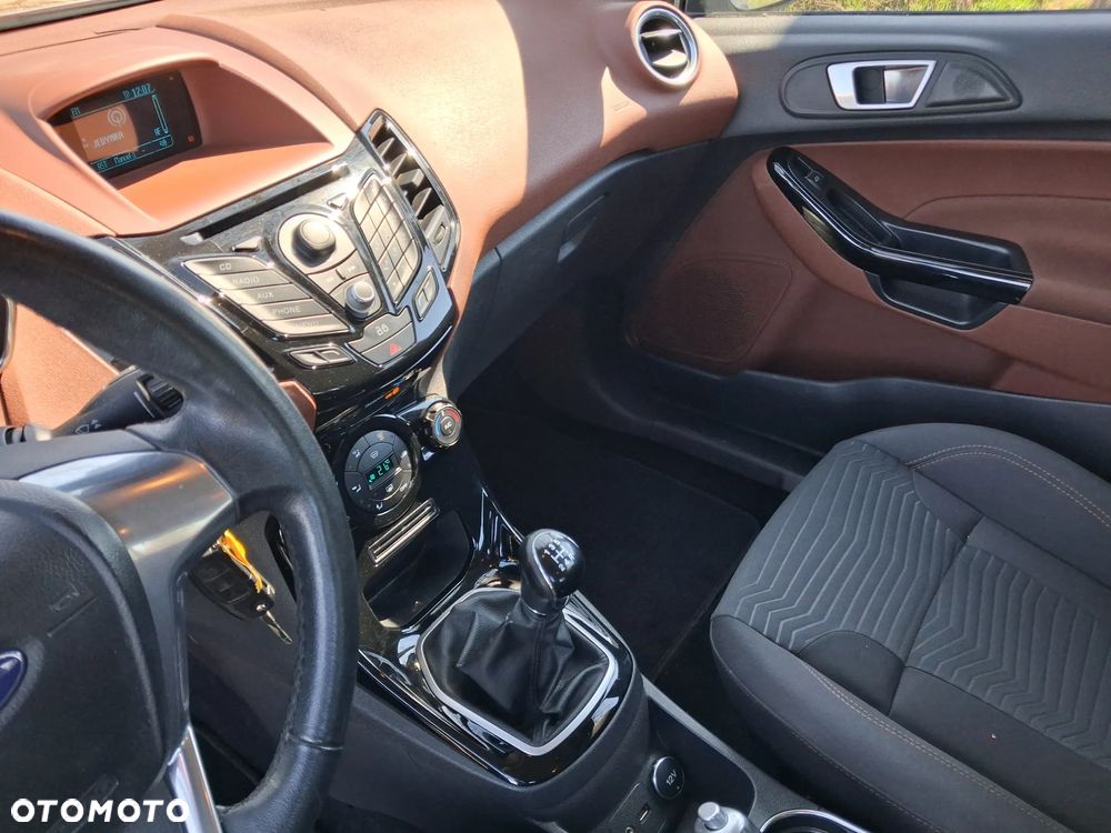 Ford Fiesta 1.5 TDCi Ambiente - 20