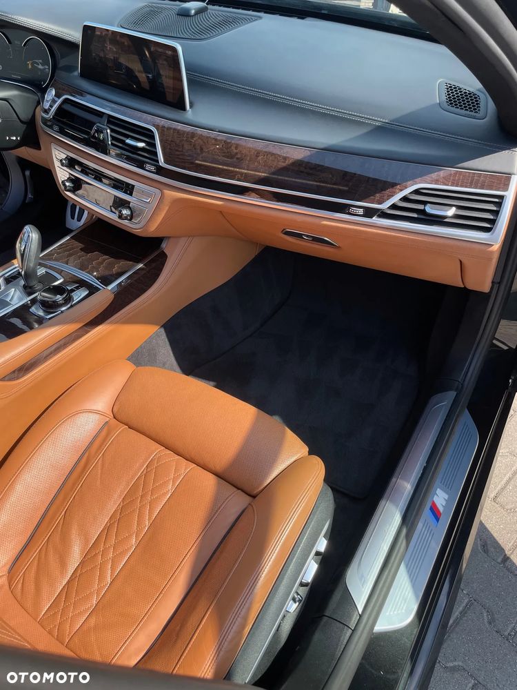 BMW Seria 7 750Li - 8