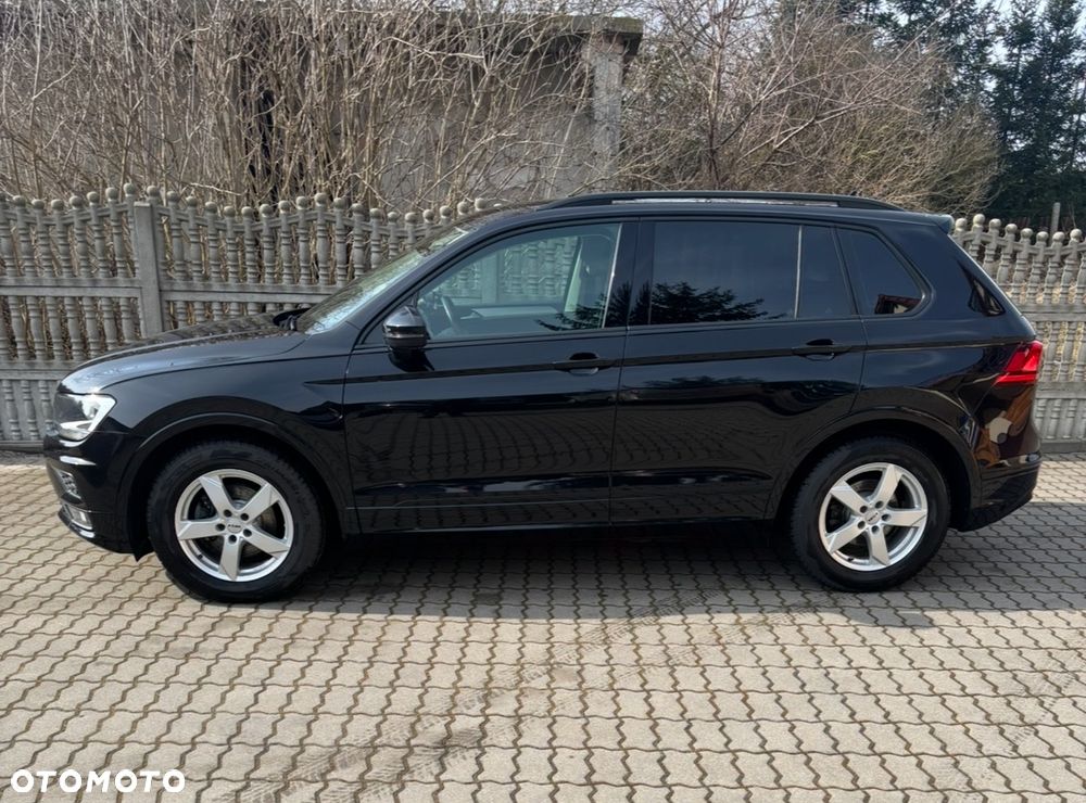 Volkswagen Tiguan - 1