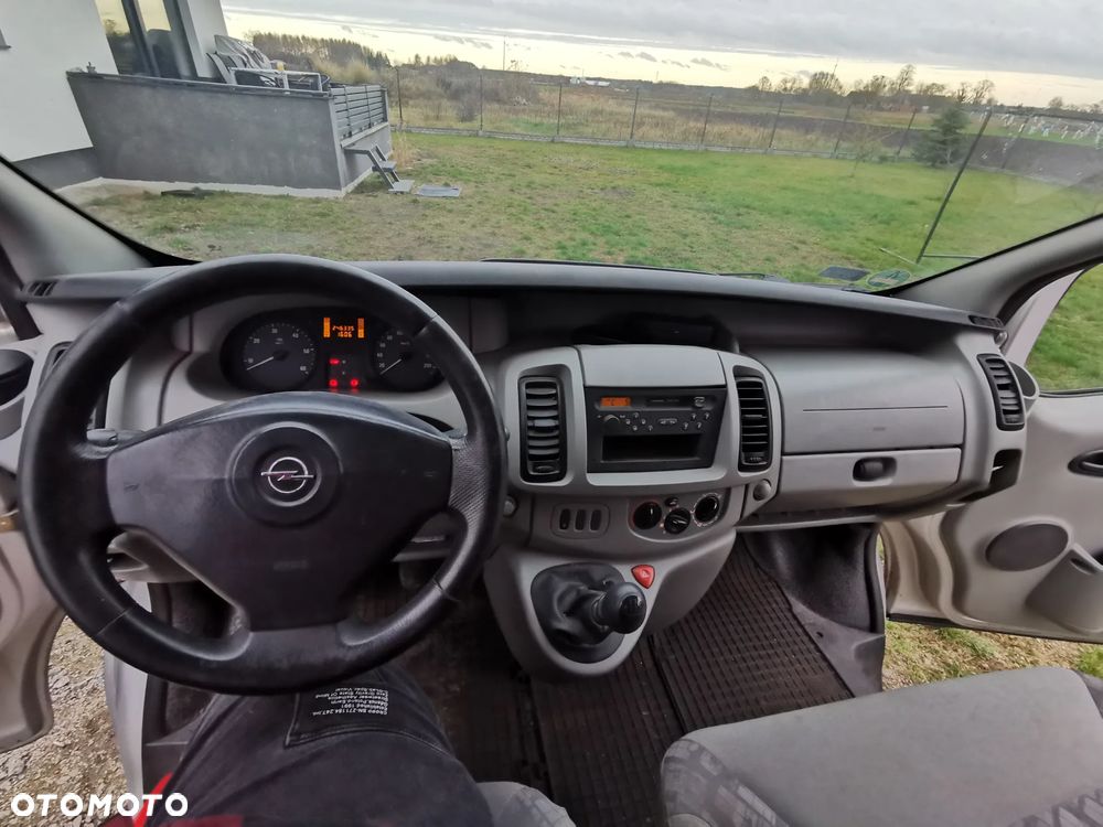 Opel Vivaro - 9