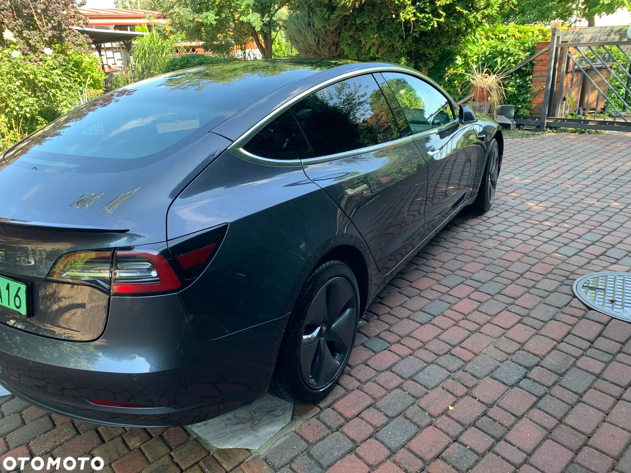 Tesla Model 3 Standard Reichweite Plus Hinterradantrieb - 2
