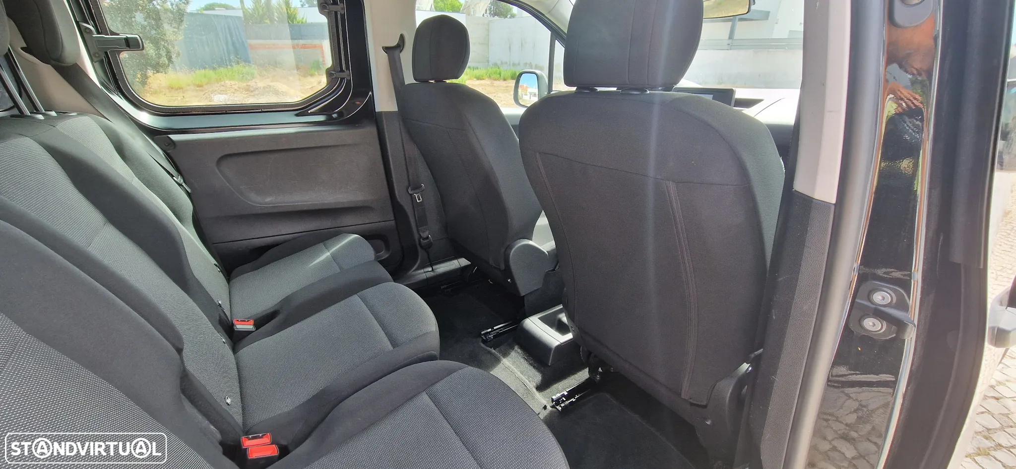 Peugeot e-Rifter 50 kWh Standard Active Pack - 4