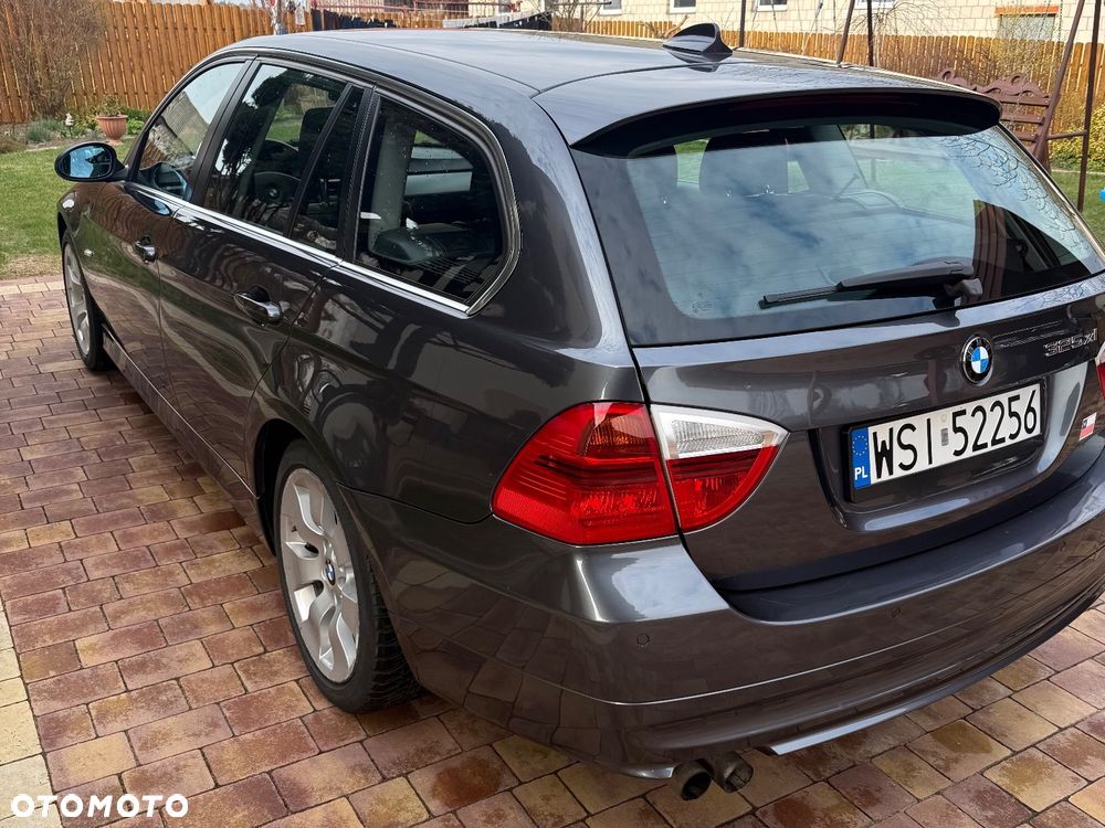 BMW Seria 3 325xi - 4