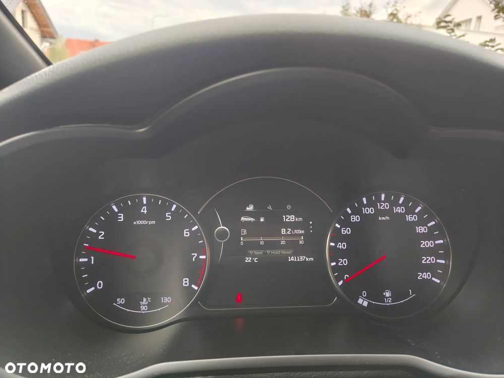 Kia Carens 1.6 GDI L - 14