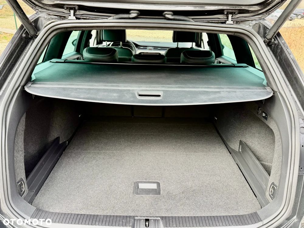 Volkswagen Passat 2.0 TDI EVO Elegance DSG - 13