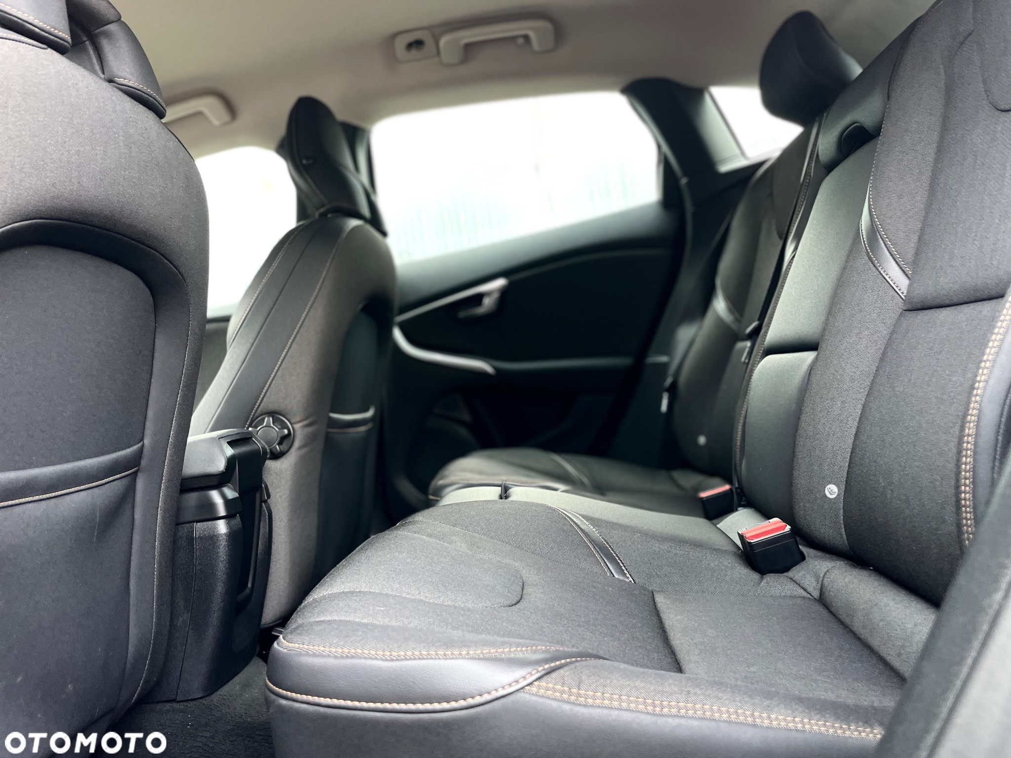 Volvo V40 D2 Momentum - 11