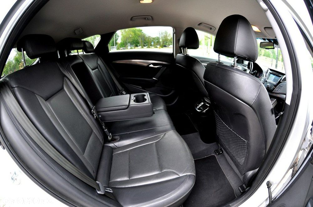 Hyundai i40 Kombi 1.7 CRDi Premium - 12