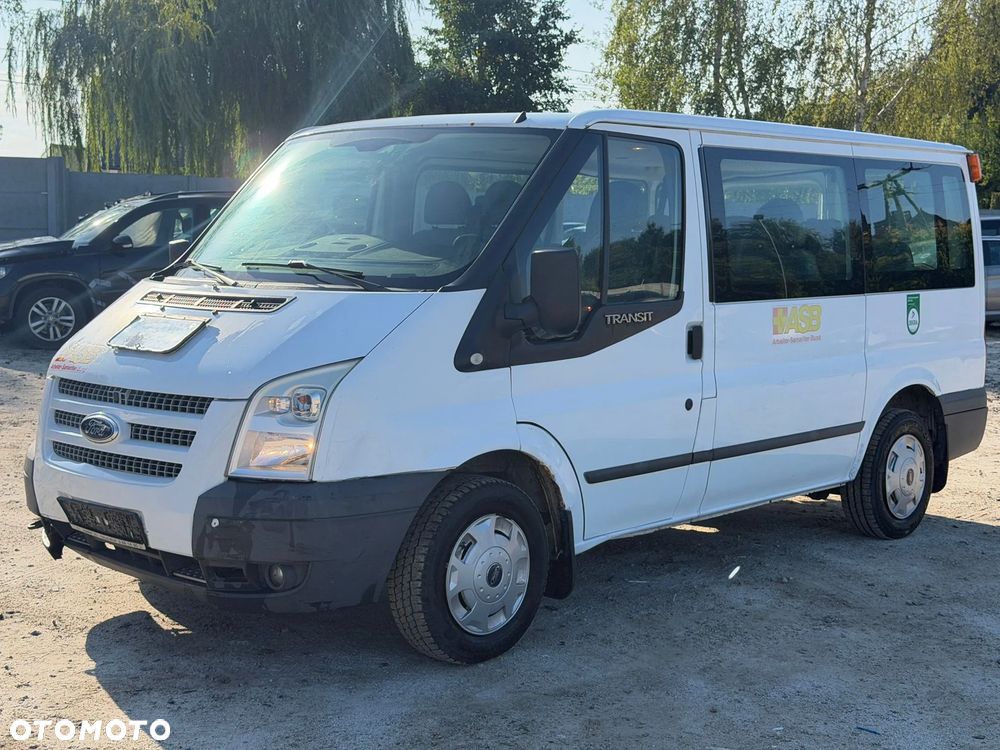 Ford Transit - 1