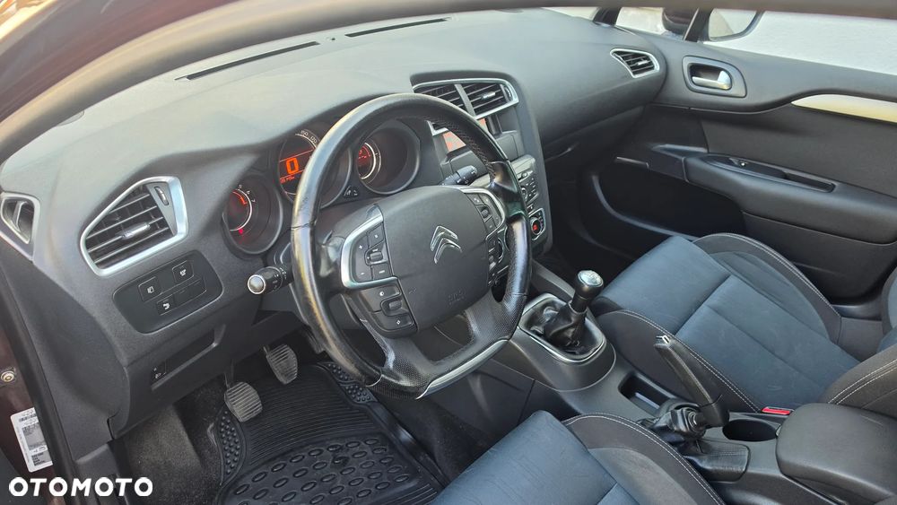 Citroën C4 VTi 120 Exclusive - 10