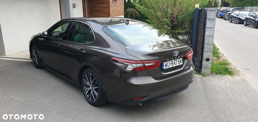 Toyota Camry 2.5 Hybrid Executive CVT - 2