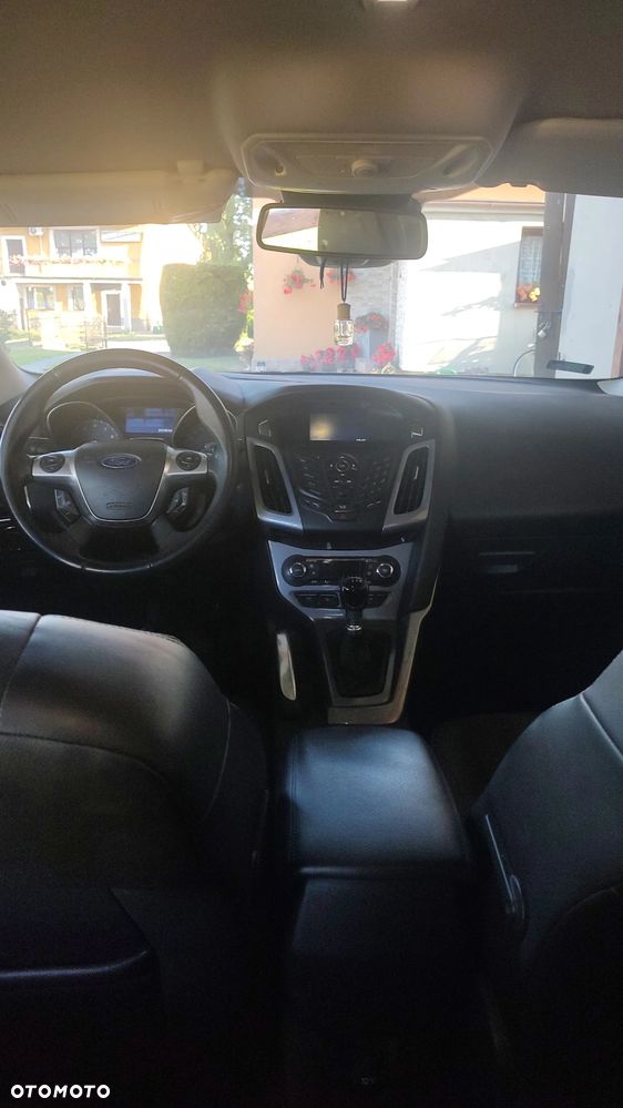 Ford Focus 1.6 EcoBoost Titanium - 12