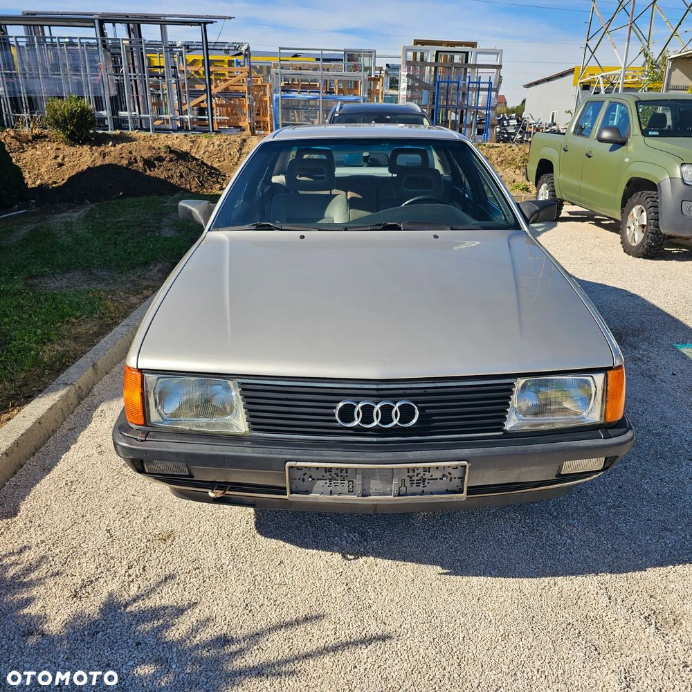 Audi 100