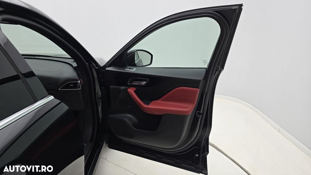 Jaguar F-Pace 30d AWD R-Sport - 18