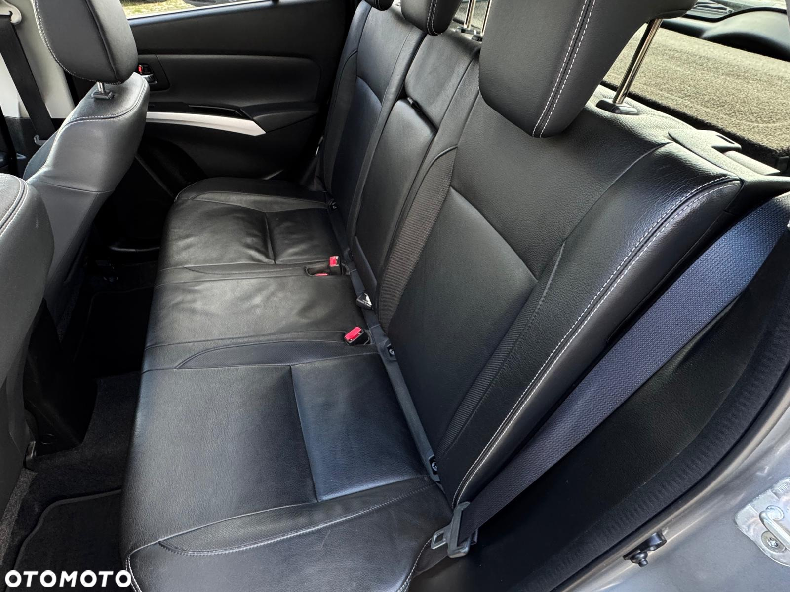 Suzuki SX4 S-Cross 1.6 DDiS Premium Plus - 25