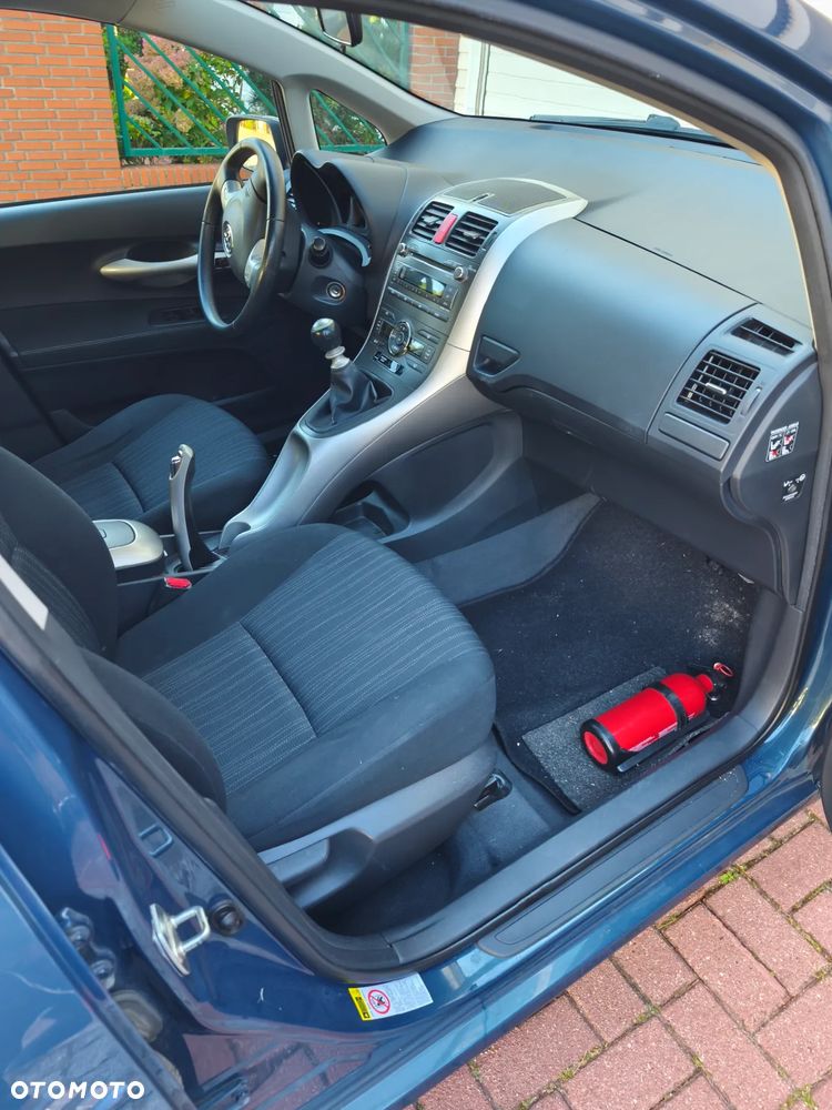Toyota Auris 1.6 Sol - 3
