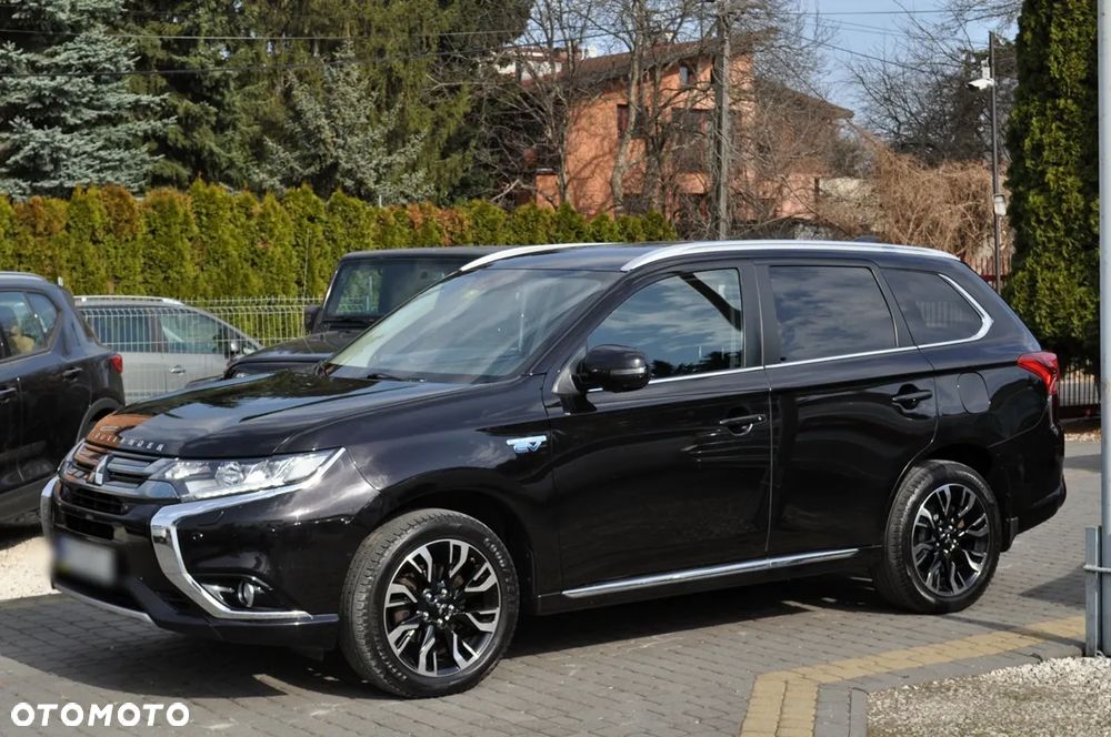 Mitsubishi Outlander - 3