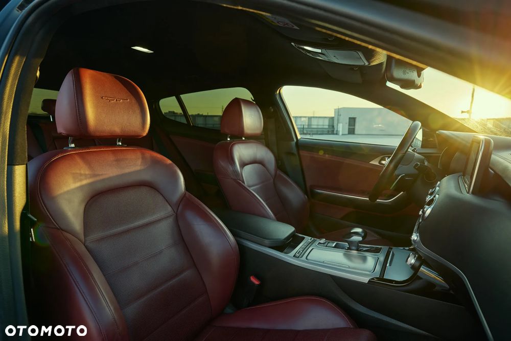 Kia Stinger 3.3 T-GDI V6 GT AWD - 15