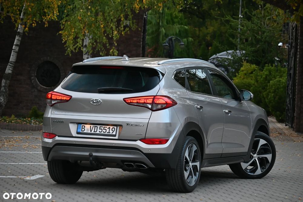 Hyundai Tucson 2.0 CRDI 4WD Automatik Premium - 20