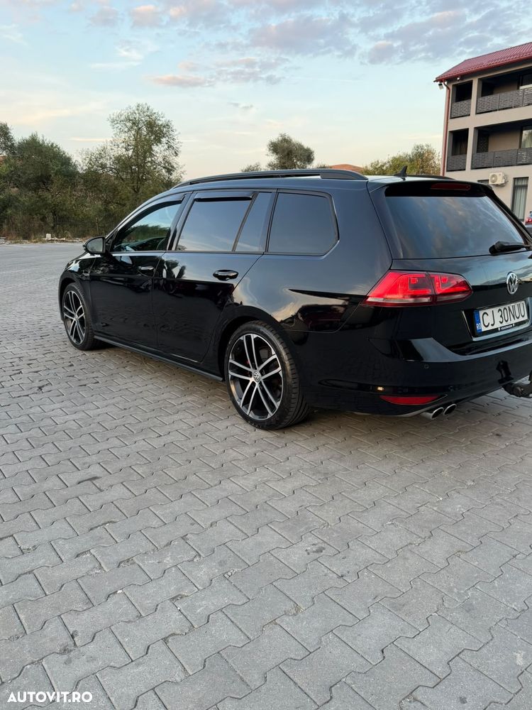 Volkswagen Golf - 6