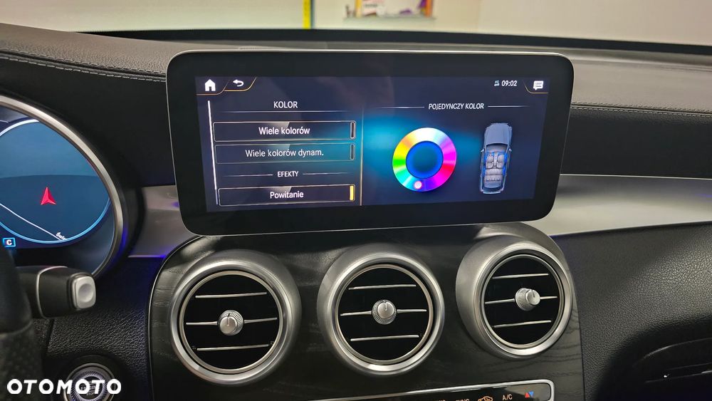 Mercedes-Benz GLC 300 d 4Matic 9G-TRONIC AMG Line Plus - 28